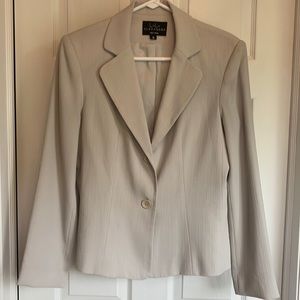 Light blue long sleeve suit jacket